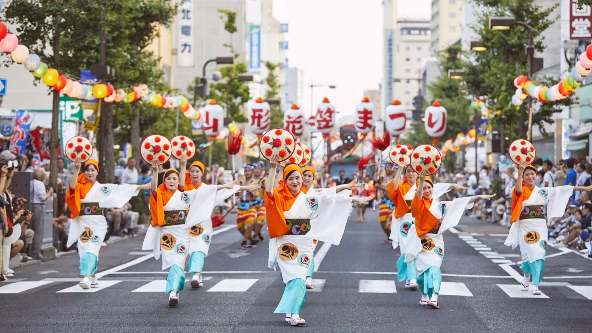 Hanagasa dance at the Yamagata Hanagasa Festival