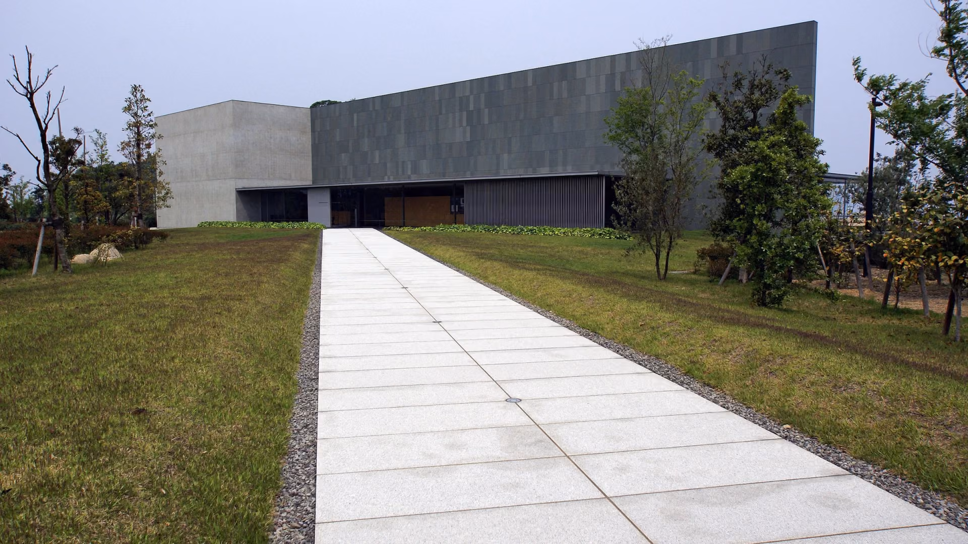 Kagawa Prefectural Higashiyama Kaii Setouchi Art Museum