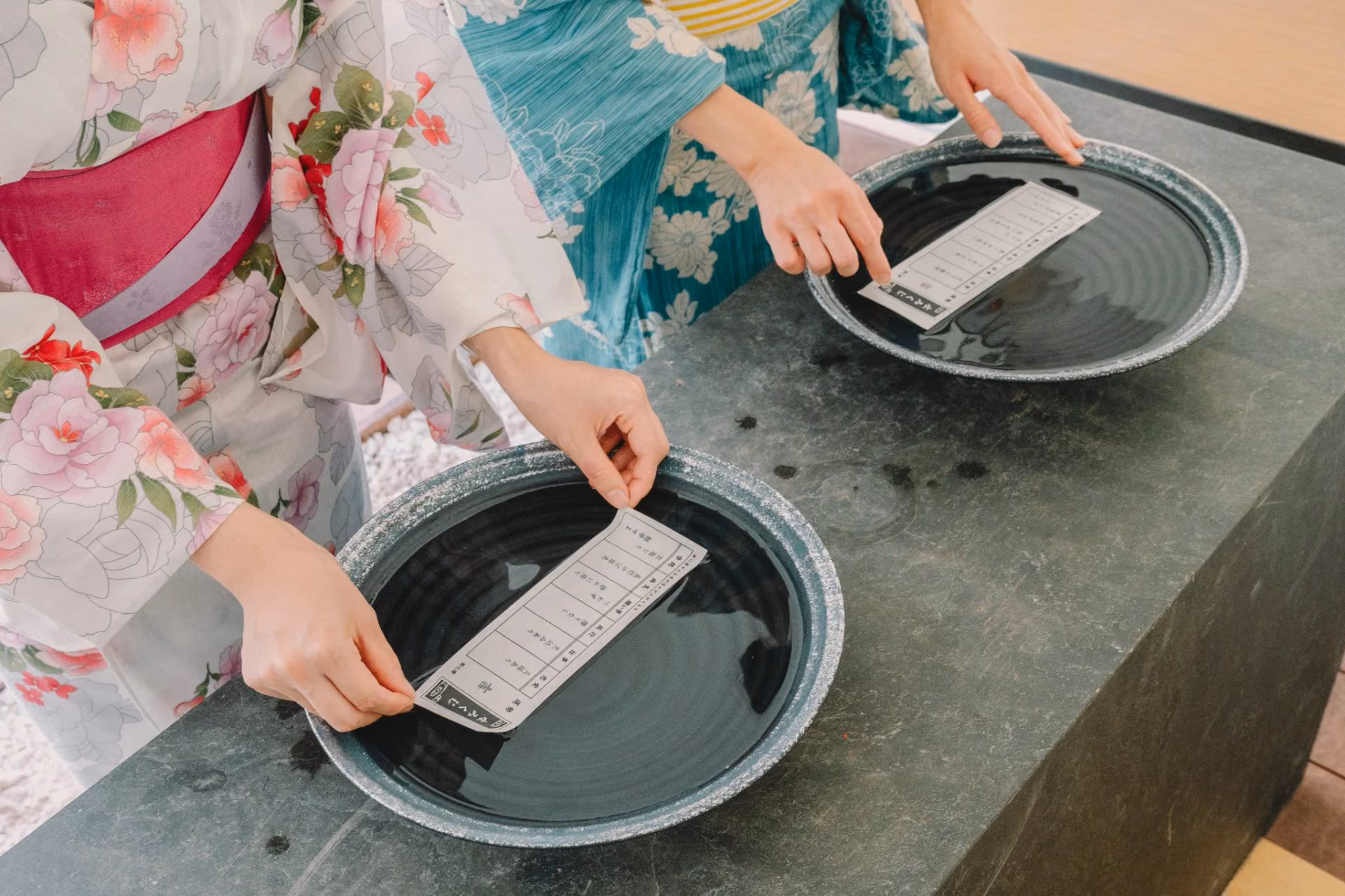 Water Fortune-Telling at the Tanabata Sky Lantern Festival