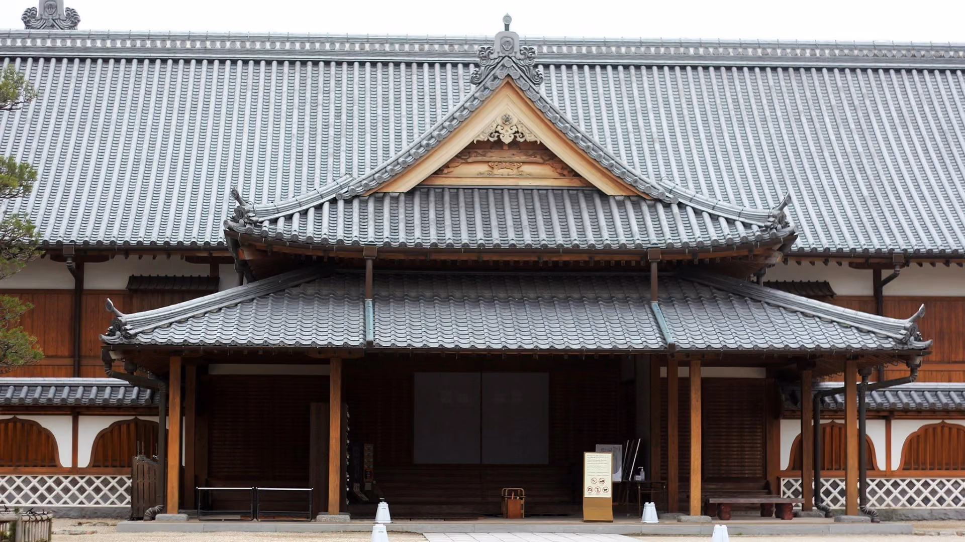 The reconstructed main keep of Saga Castle