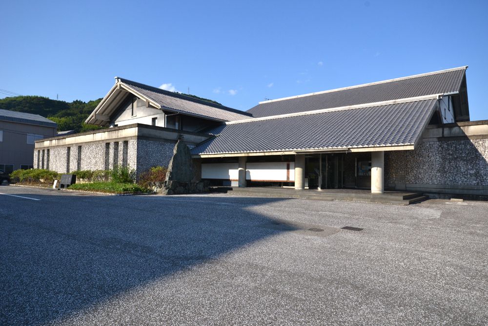 Ino Paper Museum Exterior